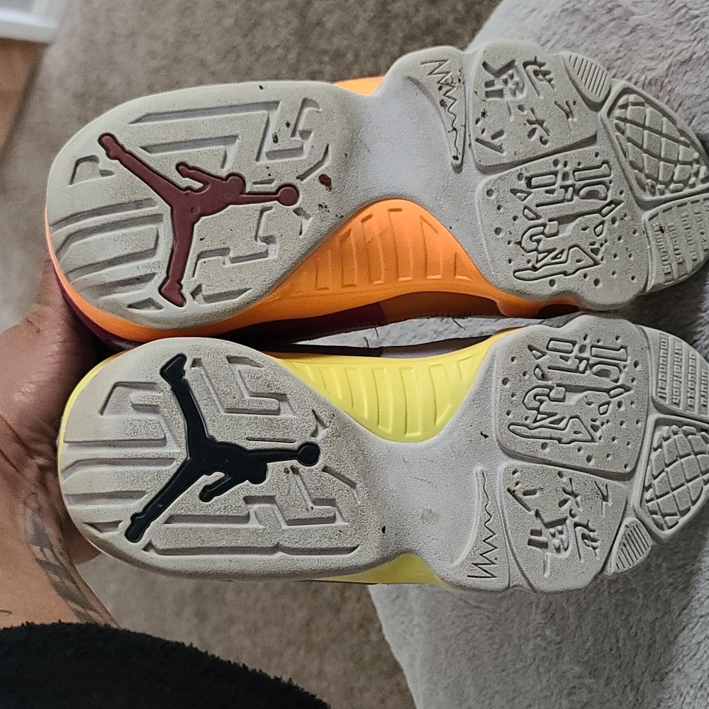 Shoes - Picture 5 of 8